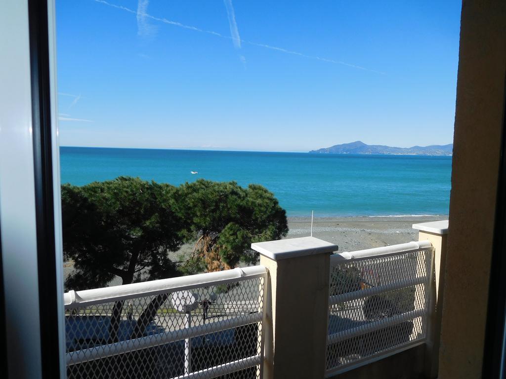 Baia Delle Favole Affittacamere Sestri Levante Exteriör bild